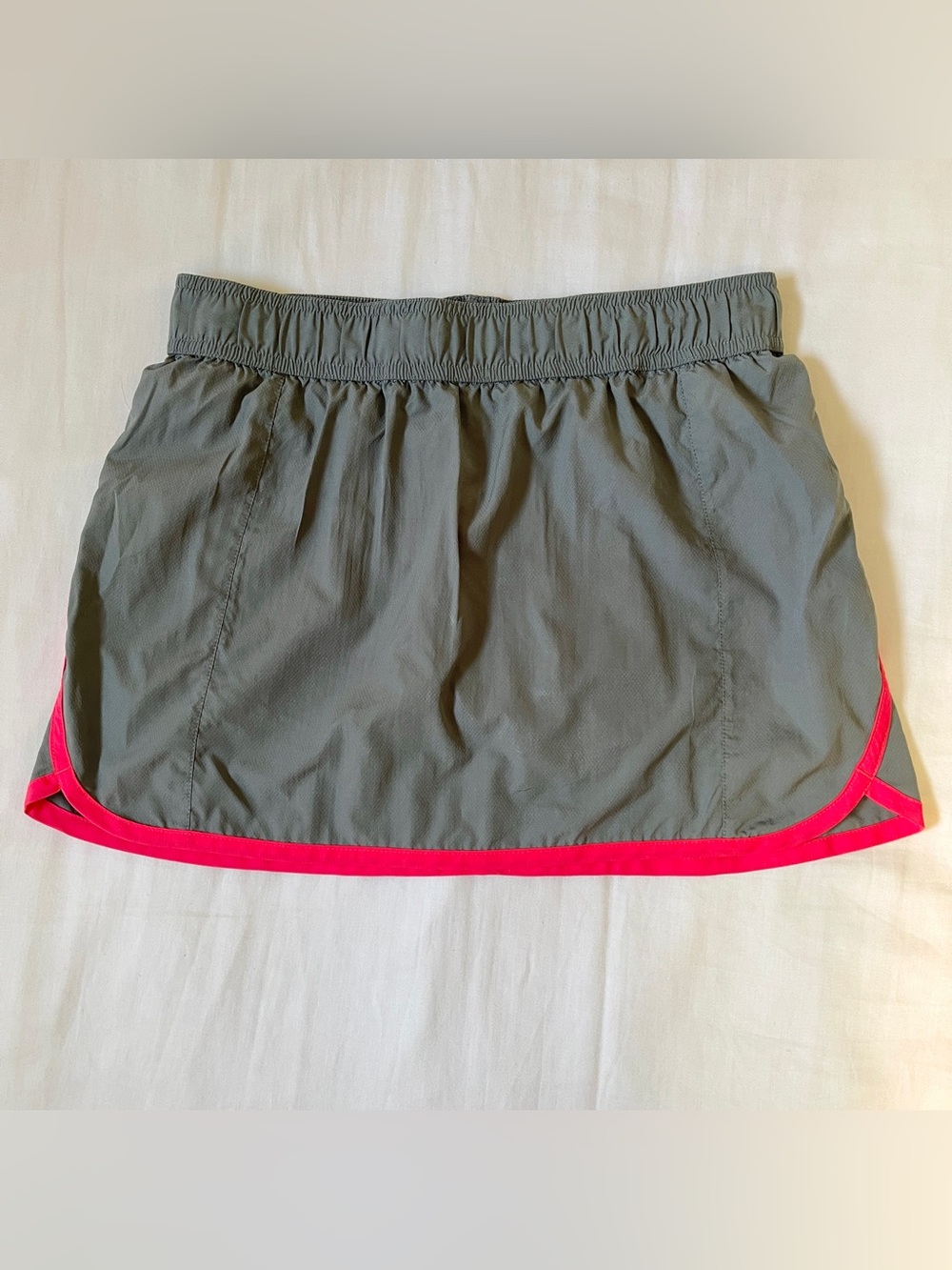 Columbia Sportswear Gray Active Skort with Pink Accent